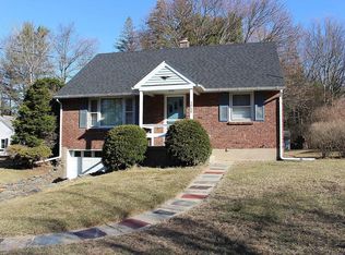 3049 E Old State Rd, Schenectady, NY 12303