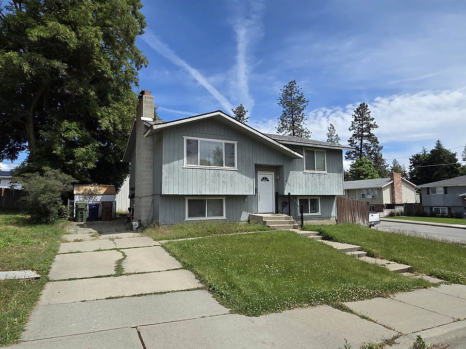 1st image of 3727 E 33rd Ave