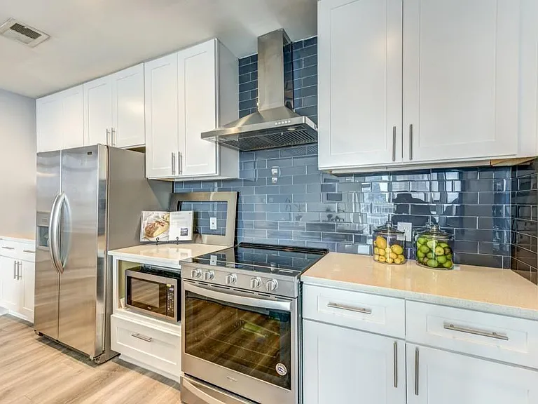 950 W Peachtree St NW #1504 — Photo 27
