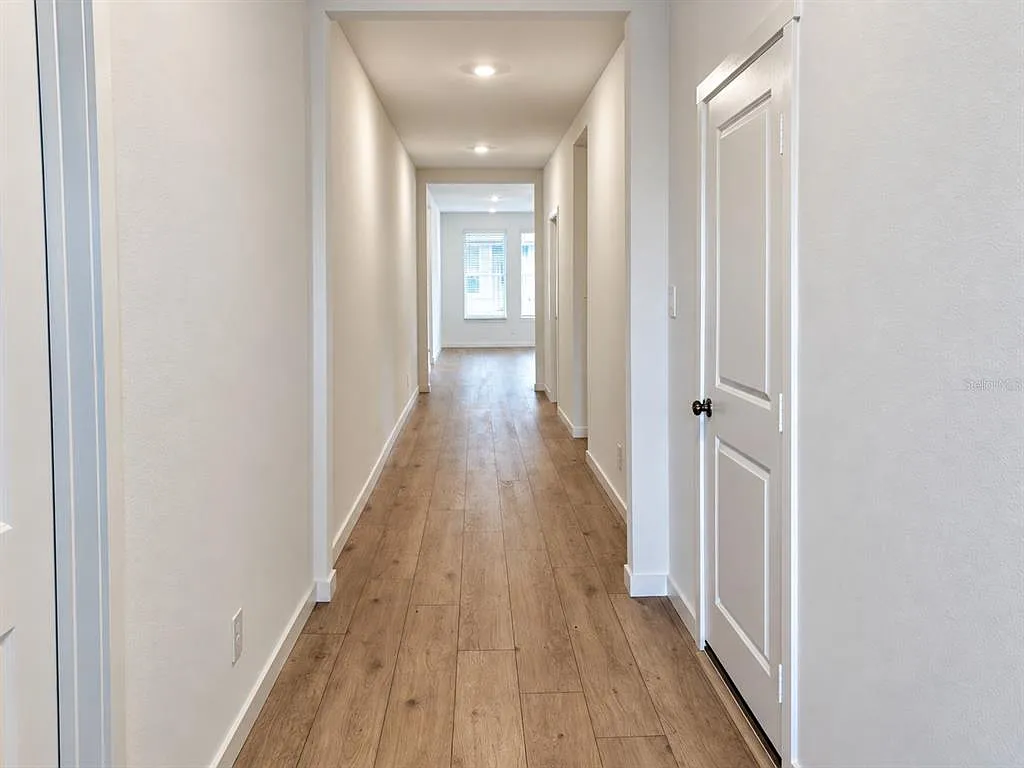 3 bed, 2.0 bath, 1850 sqft, $2,500 — Photo 3