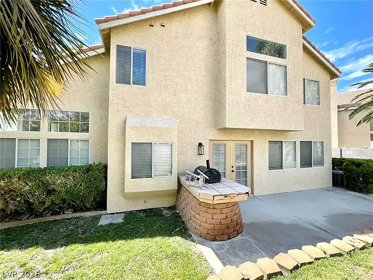 1326 Pine Terrace Ct — Photo 49