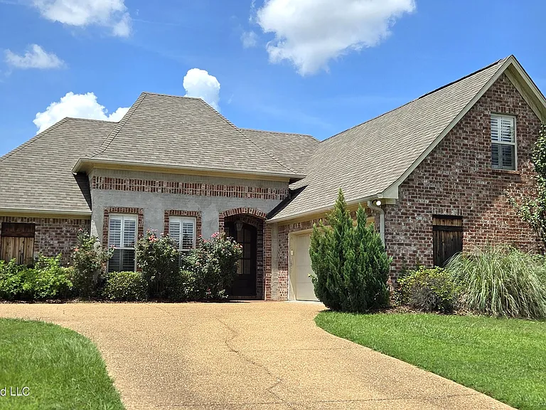 102 Oak Meadow Ct — Photo 2