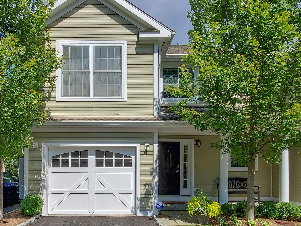 32 Cliff Ave #1