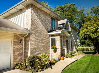 7268 Ogden Ave, Riverside, IL 60546