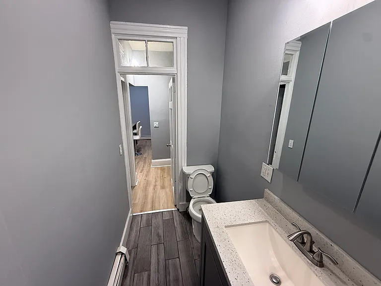 249 Orms St #I — Photo 14