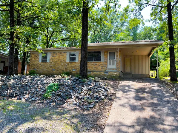 10823 Beverly Hills Dr, Little Rock, AR 72211