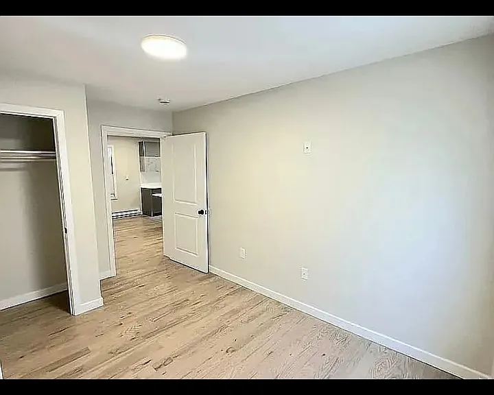 307 Littleton Ave #3A — Photo 4