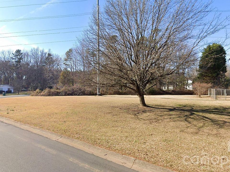 1st image of 7001 Ravenglass Ln