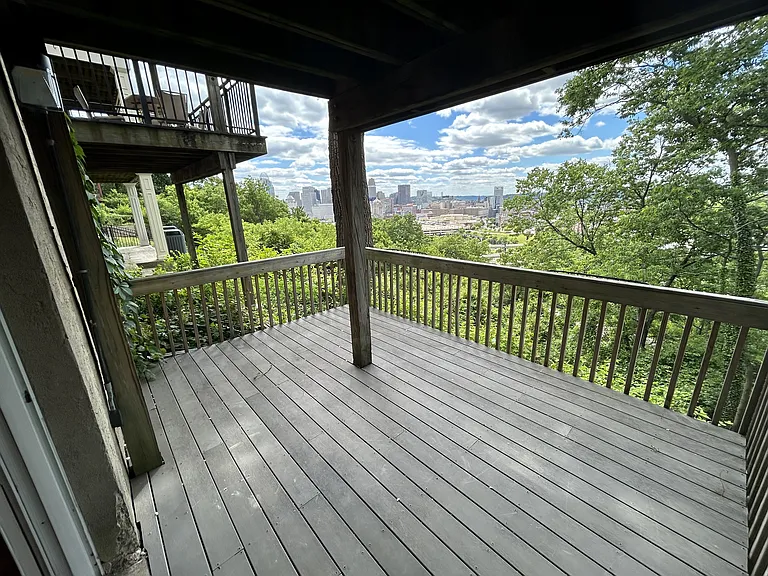 Mt. Adams Living — Photo 39