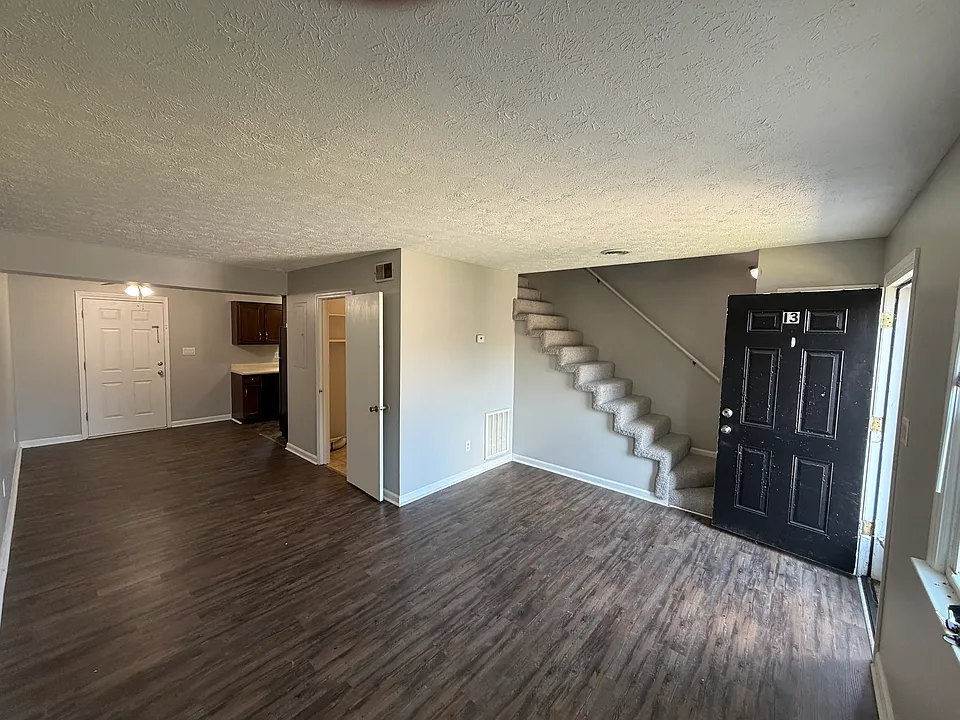 1662 Foxhaven Dr #13