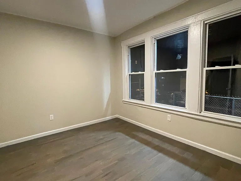 849 S 19th St #1R — Photo 11
