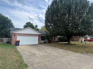 2005 S Tampa Ave, Russellville, AR 72802