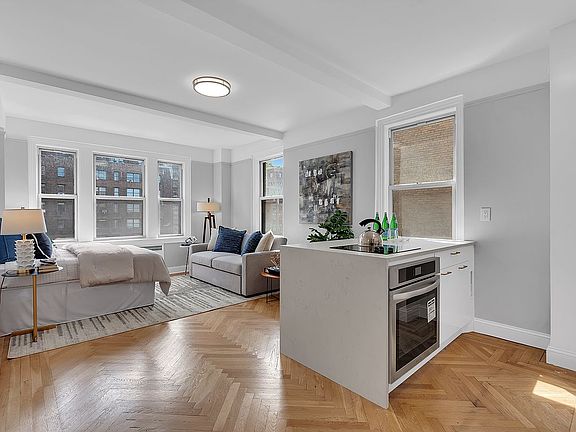 2nd image of 400 E 59th St APT 14H