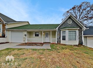 208 Oak Cir N, Stockbridge, GA 30281