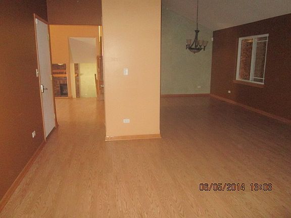 2nd image of 18449 Oakwood Ave