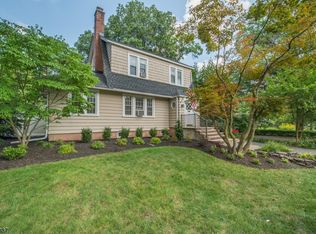 11 Riverside Dr, Denville, NJ 07834