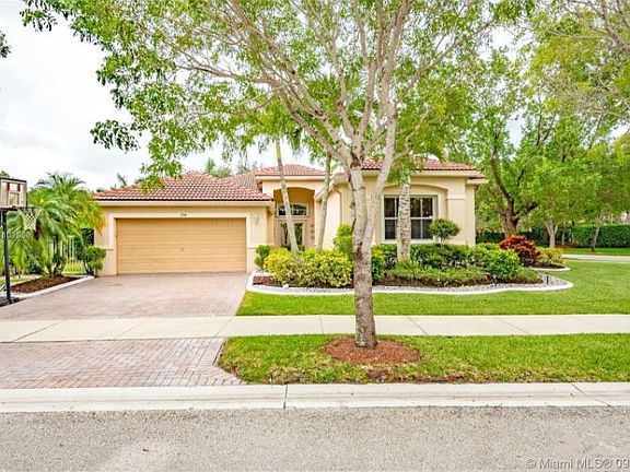 2nd image of 794 Lavender Cir