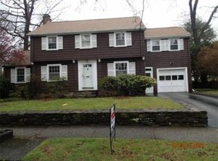 15 Saxon Rd, Worcester, MA 01602