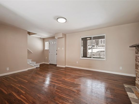 4th image of 221 E Agnew Ave