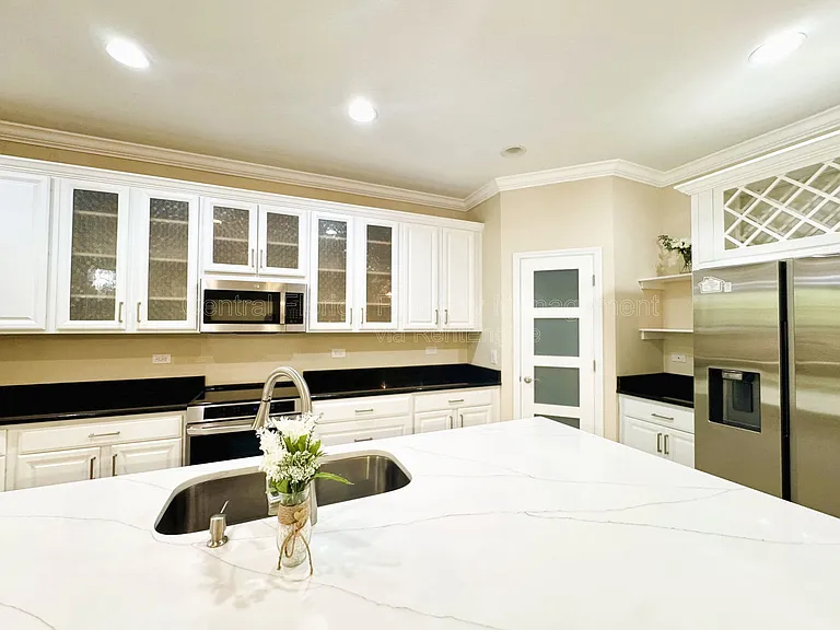 6621 Helmsley Cir — Photo 17