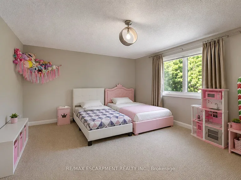 1251 Lakeshore Rd E — Photo 28
