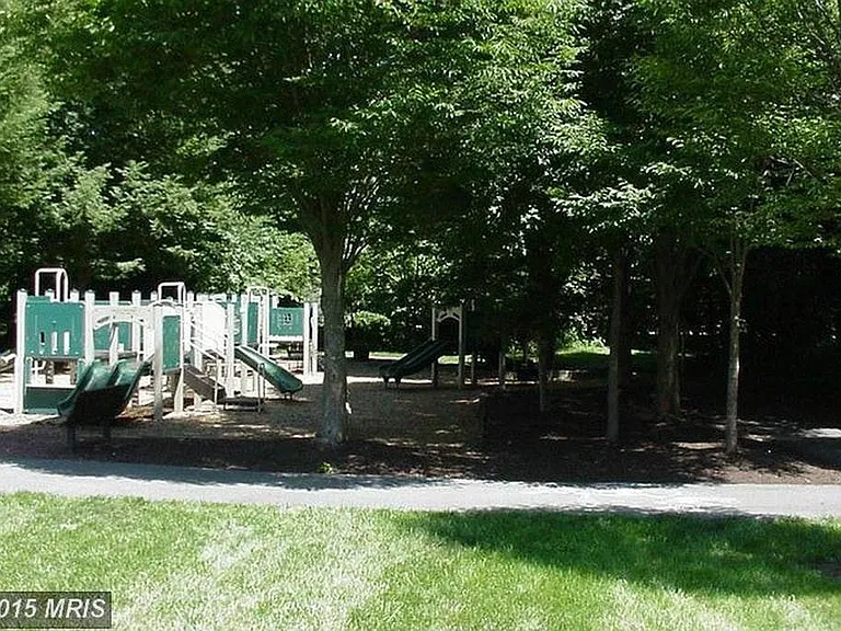 8229 Shooting Star Ln — Photo 10