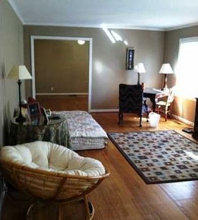 3rd image of 61 Sherwood Dr