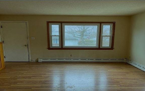 Additional Living Room