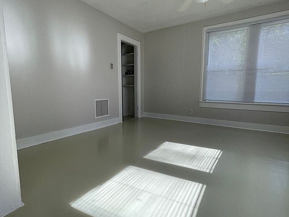 4th image of 626 N Center St Unit 4