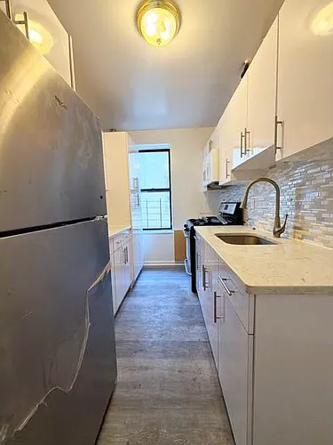121 Post Ave #4A Photo 1