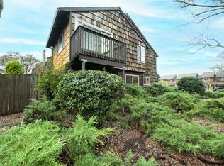 1467 Parkway Dr, Rohnert Park, CA 94928