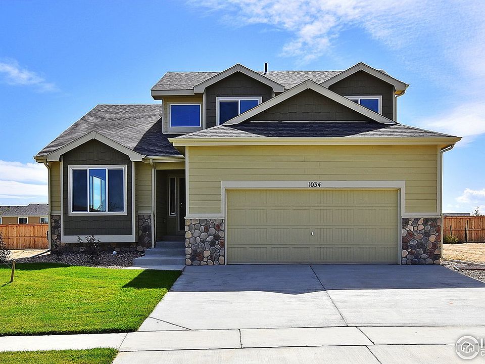 1st image of 944 Scotch Pine Dr