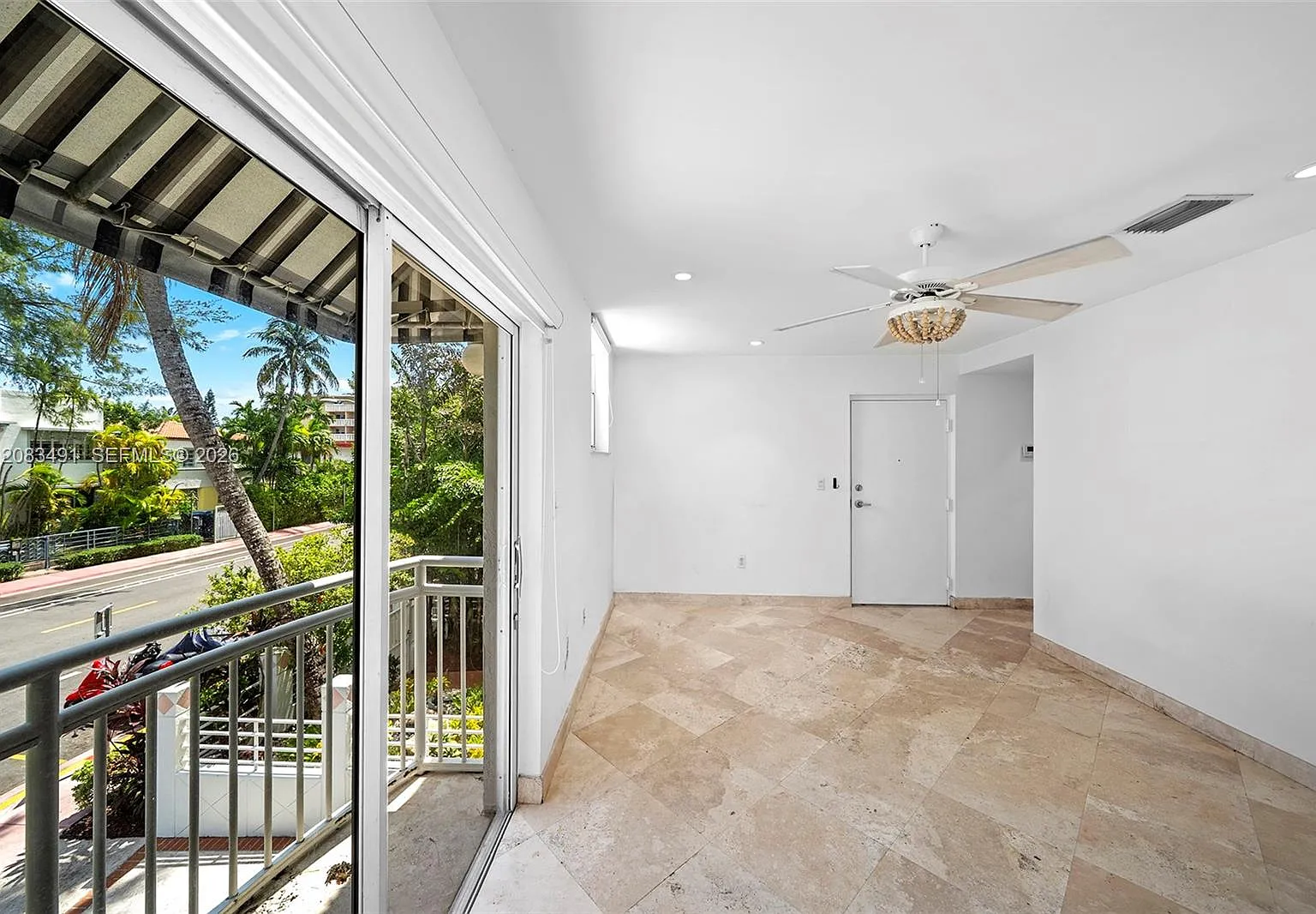 Tropico Condo — Photo 3