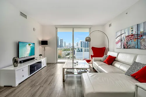 4250 Biscayne Blvd Photo 1