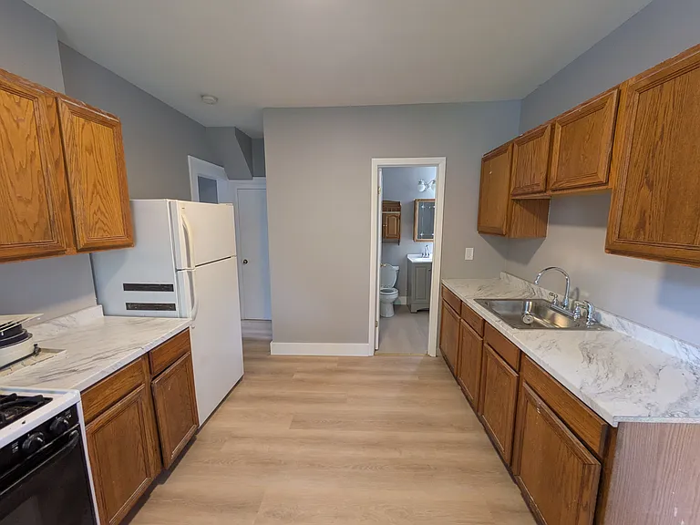45 8th St #45 — Photo 13