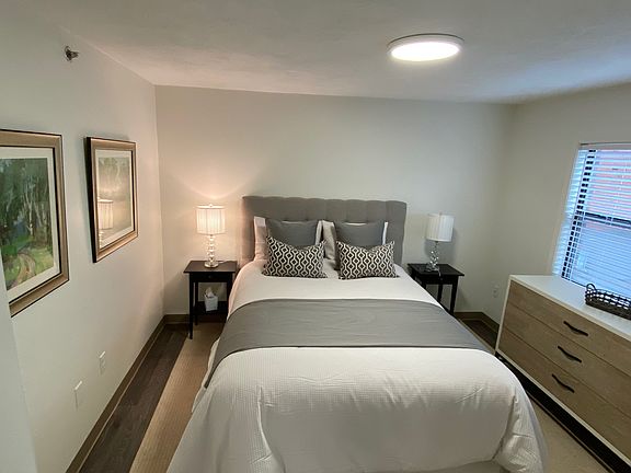 2nd image of 5 Darling St APT 9