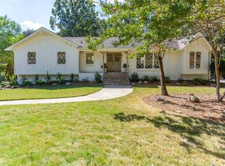 2133 Fox Valley Cir, Vestavia Hills, AL 35216