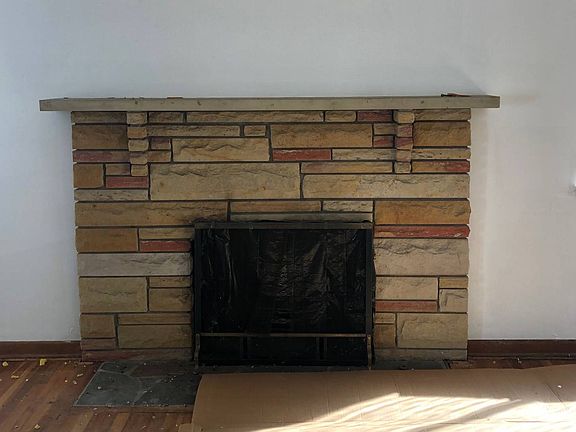 4th image of 1044 Glendale Ave