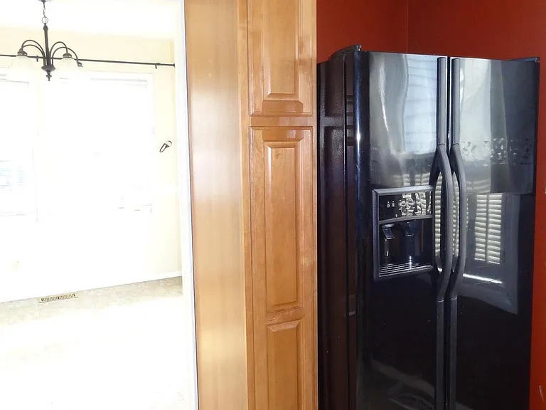 2074 Lake Grove Ln — Photo 18