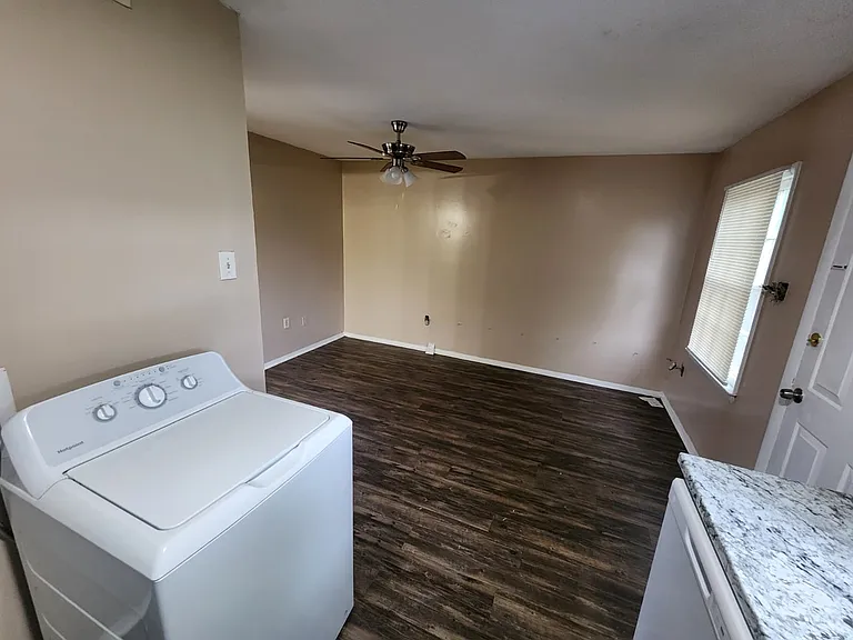 6526 White Horse Rd #17C — Photo 15