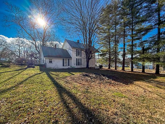 2nd image of 343 Magnolia Dr