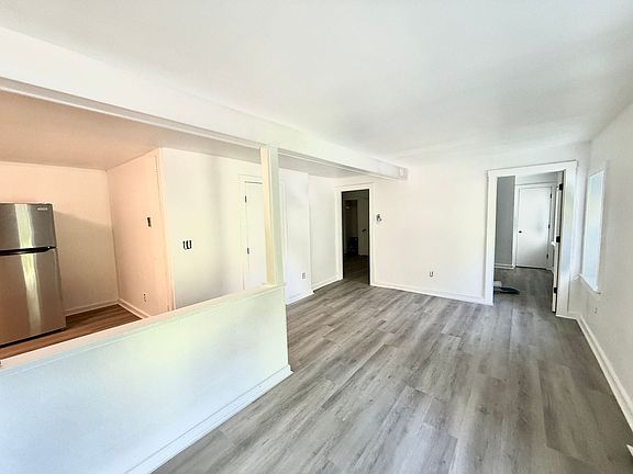 5th image of 24 Conway Pl #1