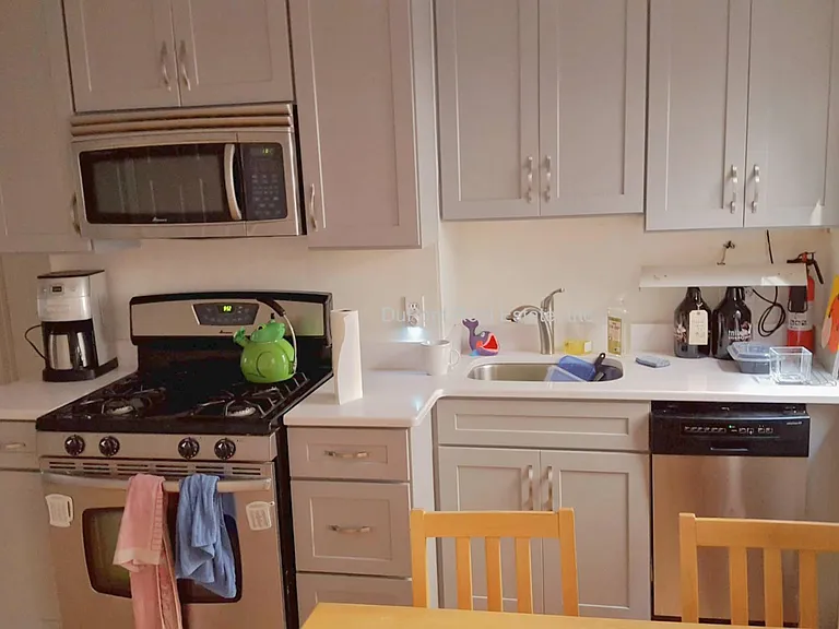 15 Thacher St #1 — Photo 9