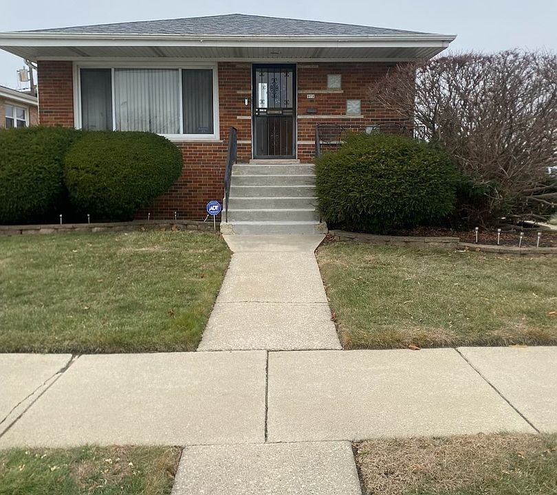 1st image of 372 Bensley Ave