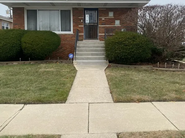 372 Bensley Ave, Calumet City, IL 60409