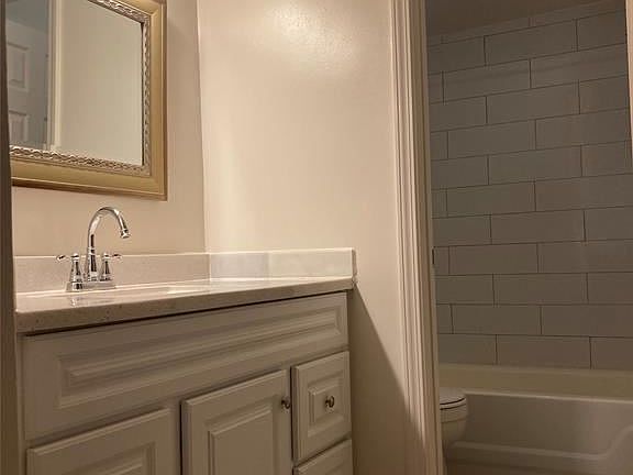 5th image of 746 Memorial Mews St #4