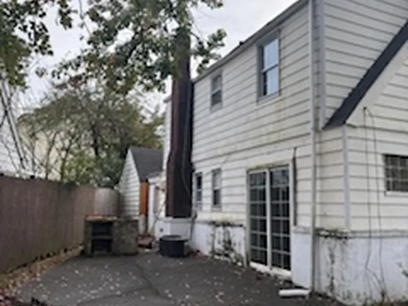 135 Todt Hill Road image 4 of 4