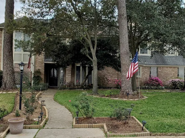 18006 Shadow Valley Dr, Spring, TX 77379