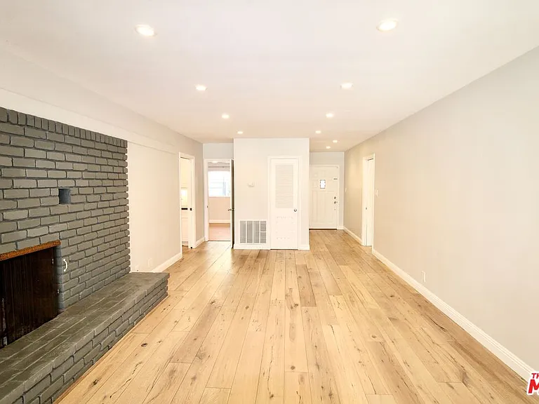 5415 Coldwater Canyon Ave — Photo 8