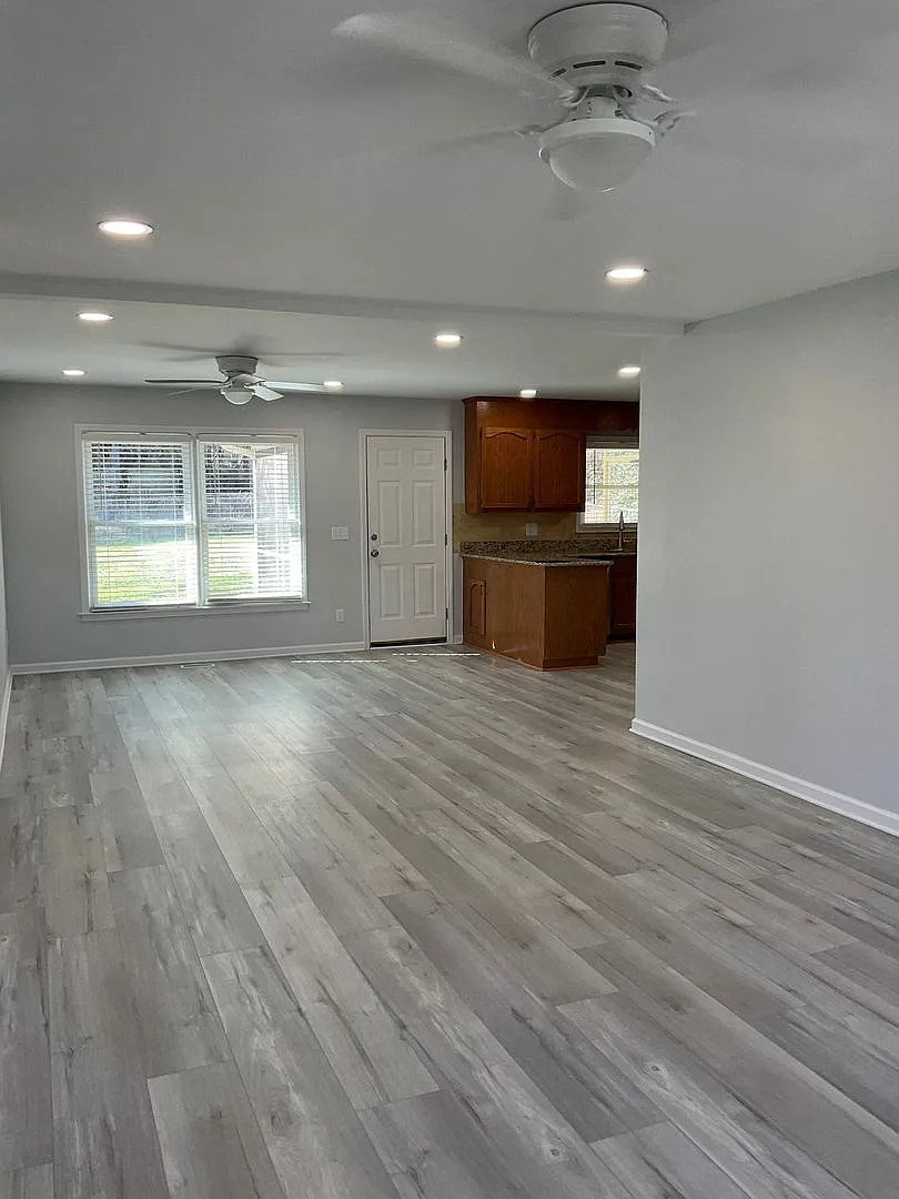 Coming soon! This is a Must See!! Beautiful three bedroom two full bath completely renovated!! — Photo 4